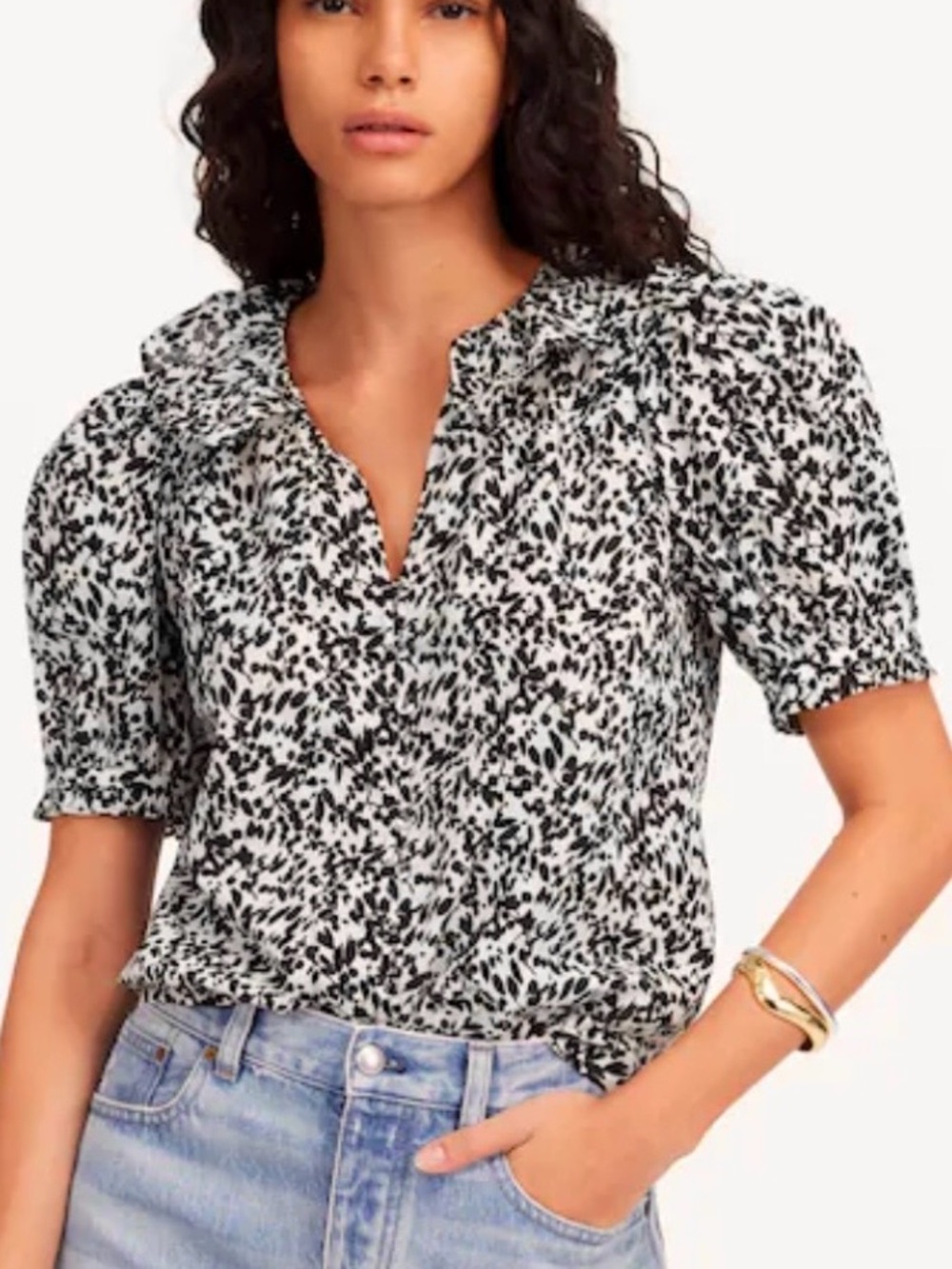 Like New Madewell Ruffle Floral Button Front Top Size Large